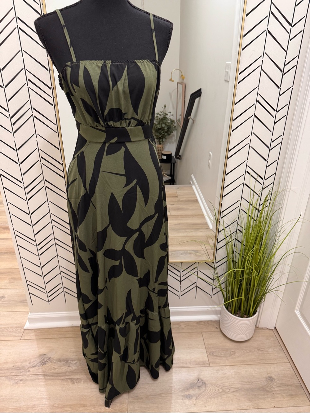Olive Green Black Abstract Cutout Waist Maxi Dress